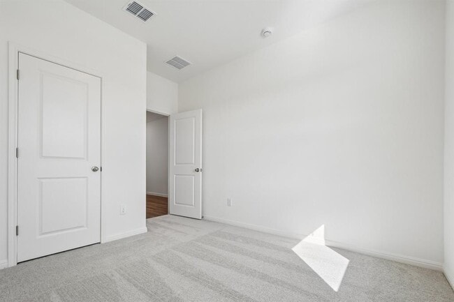 Building Photo - 1305 Morris Lp