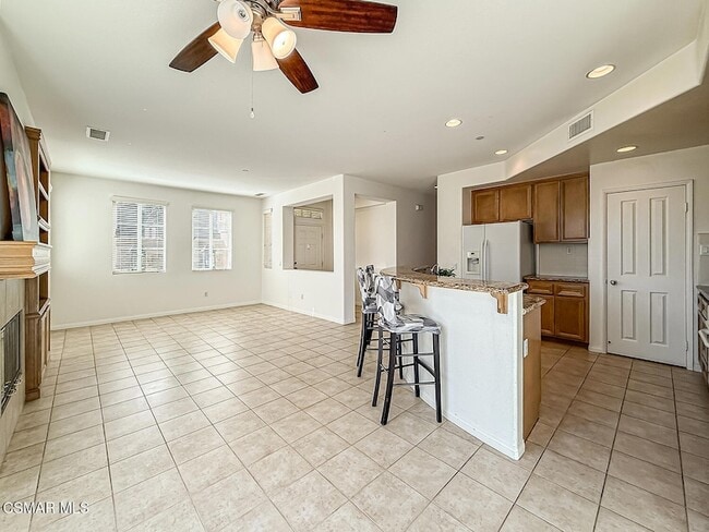 Building Photo - 2930 Esperanza Way