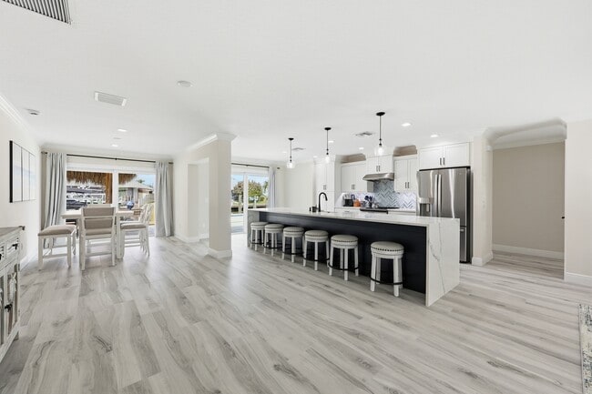 Building Photo - 1479 SW Seahawk Way