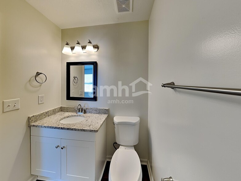 Building Photo - 5505 Windsor Ct