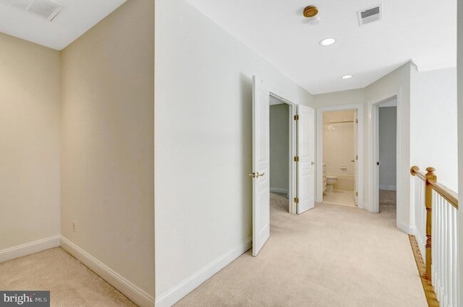 Building Photo - 5257 Winter View Dr
