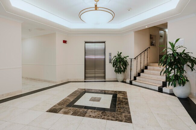 Building Photo - 2800 N Flagler Dr