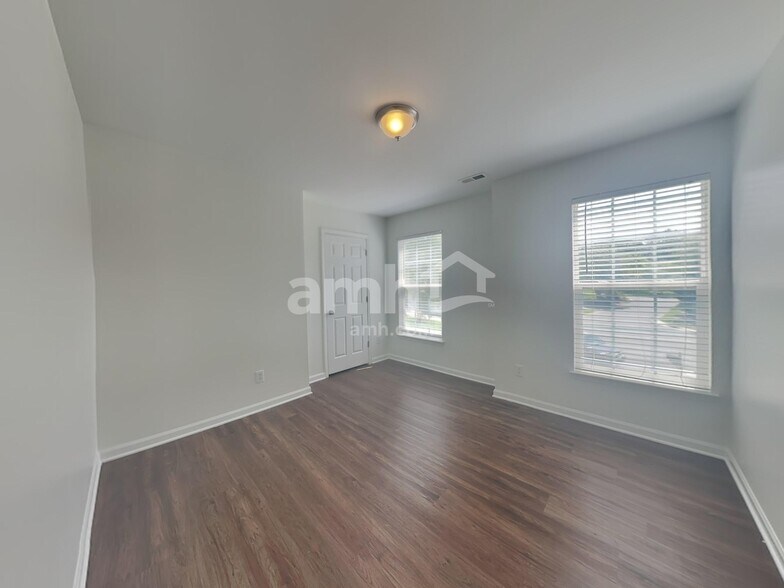 Building Photo - 1001 Finley Ct