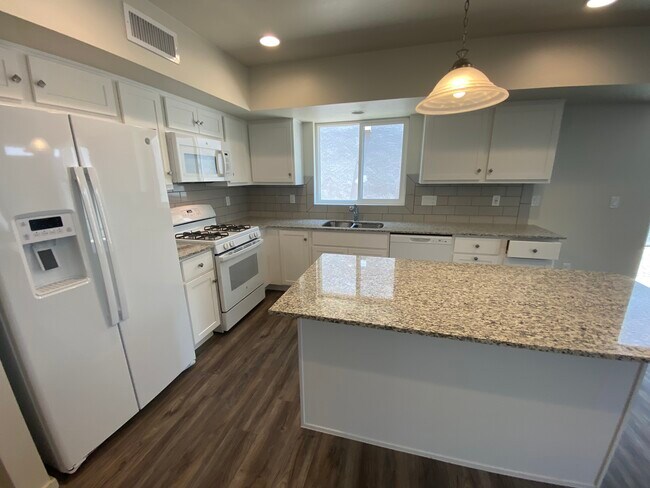 Building Photo - 8676 E Avant Garde Way