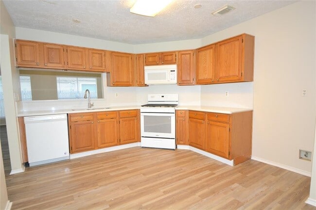 Building Photo - 2511 Barrington Pl Dr