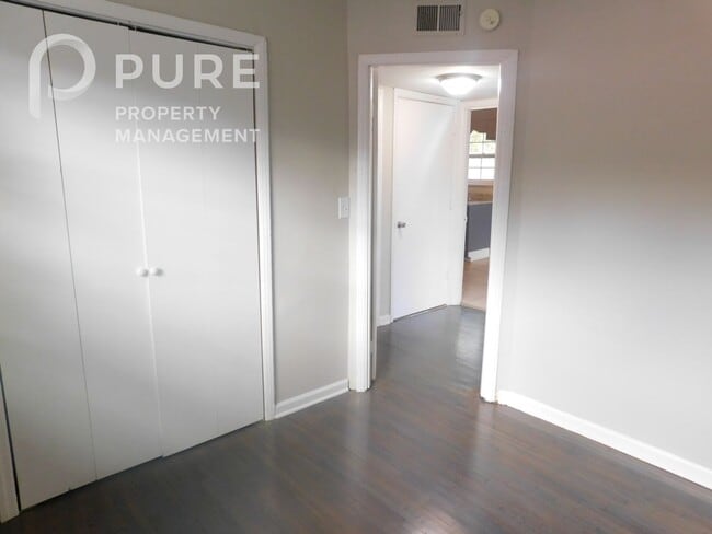 Building Photo - 2028 Progress St