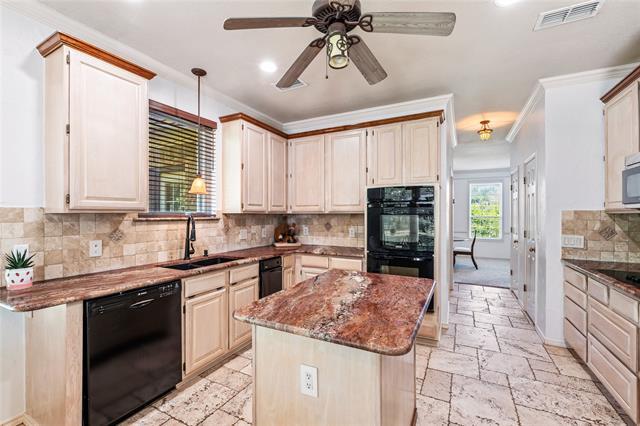 Building Photo - 150 Creekside Dr