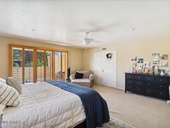 Building Photo - 10563 E Carol Ave