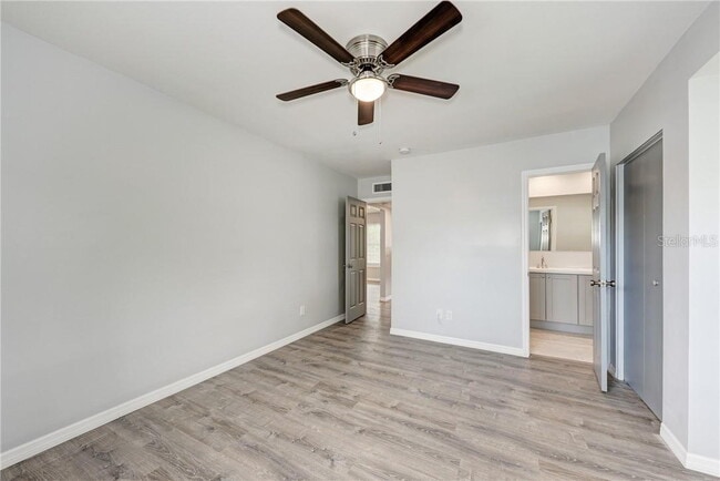 Building Photo - MOVE IN TO THIS SARASOTA HOME NOW WITH ZER...