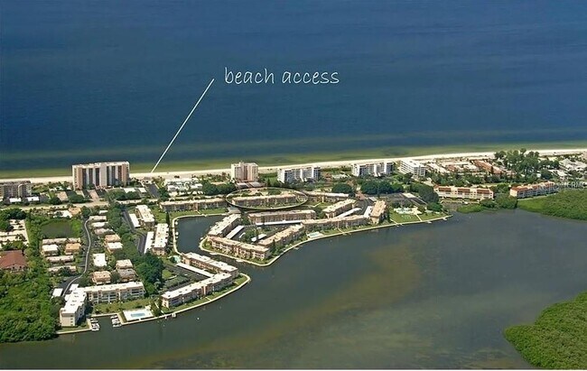 Building Photo - 4360 Chatham Dr