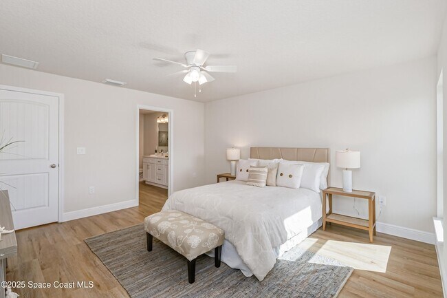 Building Photo - 177 Hidden Woods Pl