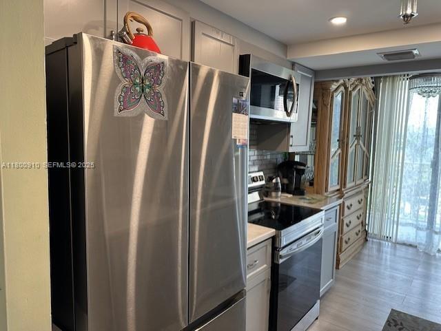 Building Photo - 210 174th St