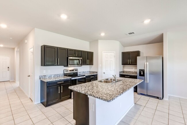 Building Photo - 9705 Kensley Rose Dr