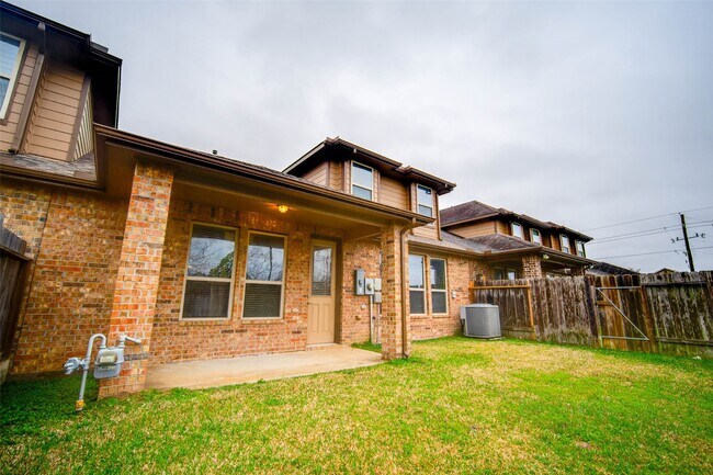 Building Photo - 24111 Valencia Ridge Ln