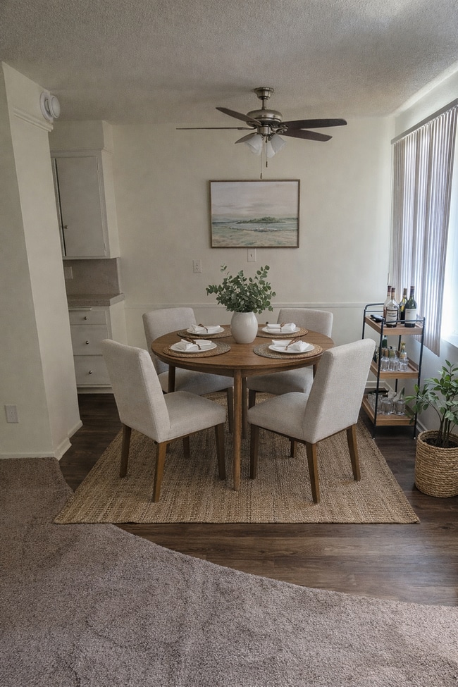 Interior Photo - 11811 Beverly