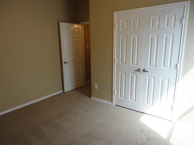 Building Photo - 2104 Priscella Dr