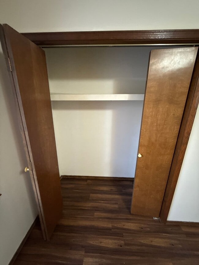 Building Photo - 805 E N St