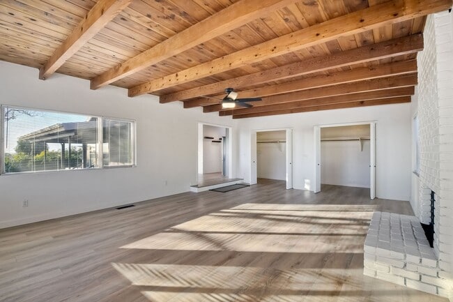 Building Photo - 766 Marsolan Ave