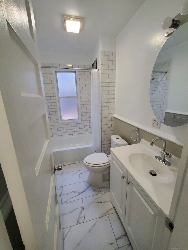 Building Photo - 432 Dixwell Ave