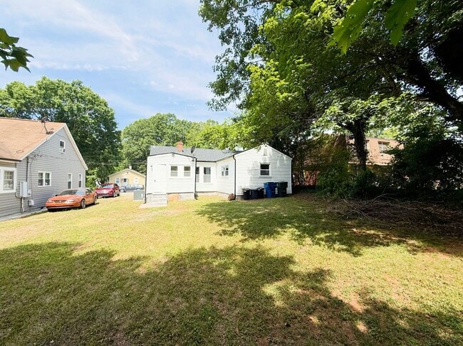 Building Photo - 417 North St