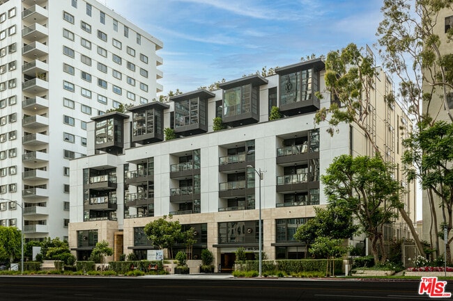 Building Photo - 10777 Wilshire Blvd