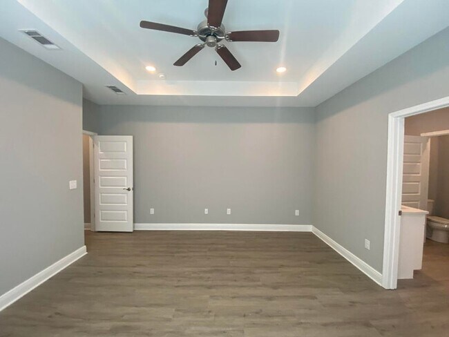 Building Photo - 1007 Skylark Rd