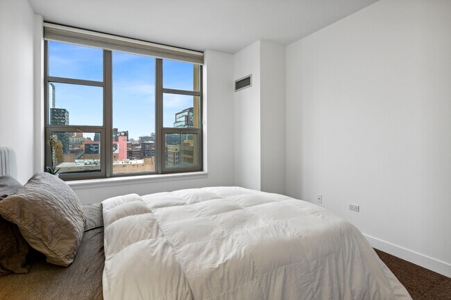 Building Photo - 200 N Jefferson St