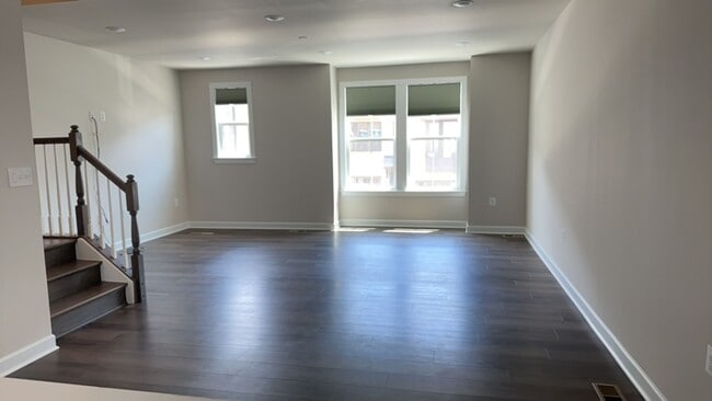 Building Photo - 7224 Mountaineer Dr