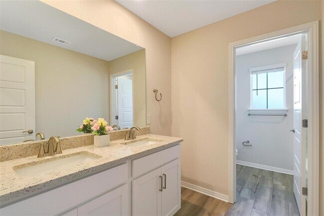 Building Photo - 17608 Pepperwood Cv