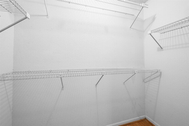 Building Photo - 7575 Cambridge St