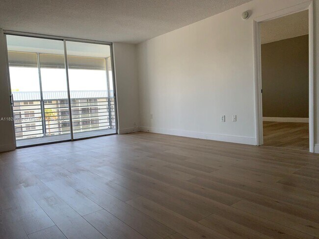 Building Photo - 3600 NE 170th St