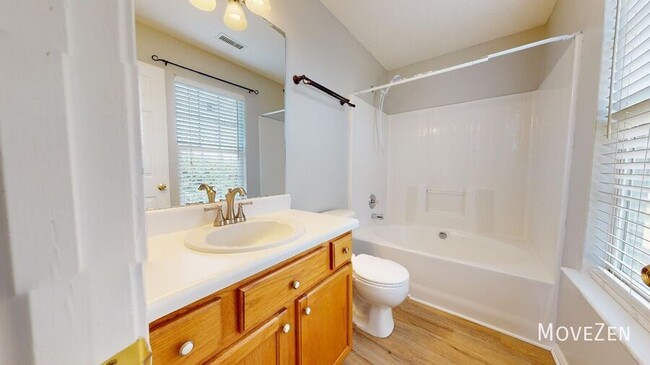 Building Photo - 6032 Saybrooke Dr