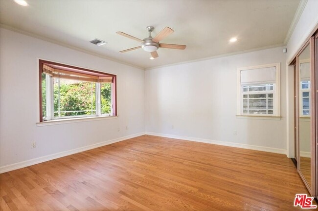 Building Photo - 4385 Camellia Ave