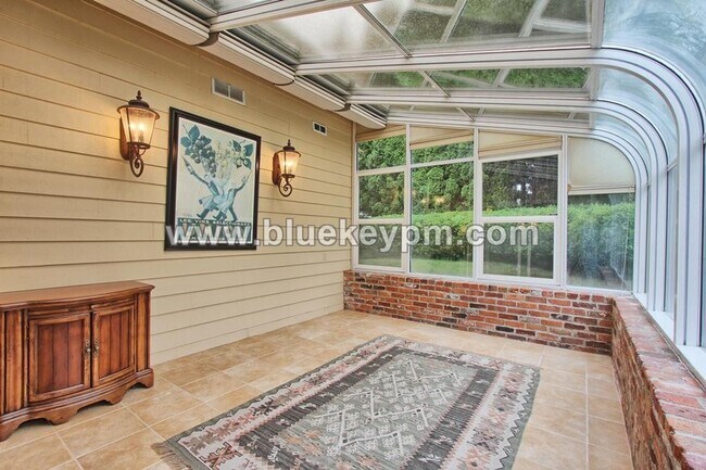 Building Photo - 3 Bed, 2 Bath, 1 Acre Home in Ridgefield, WA