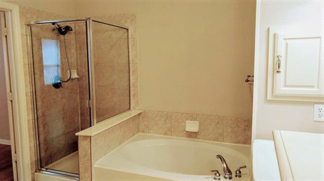 Building Photo - 4417 Burnhill Dr