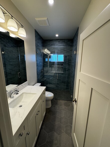 Bathroom - 260 S Shasta St
