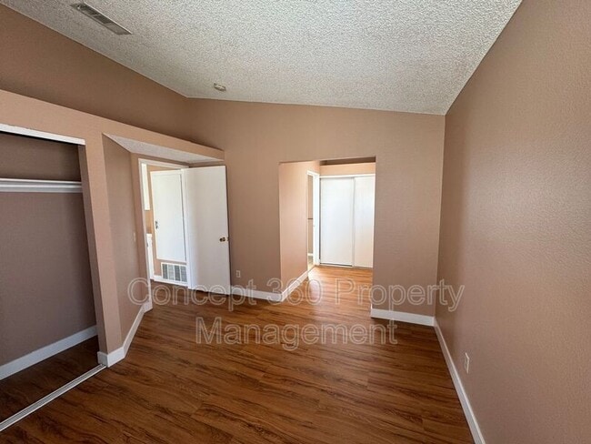 Building Photo - 770 W Almond St