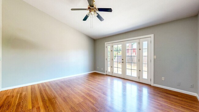 Building Photo - 8690 Lords Manor Way