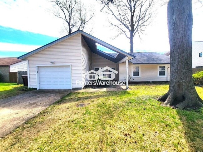 Building Photo - 1412 Bayberry Ct S