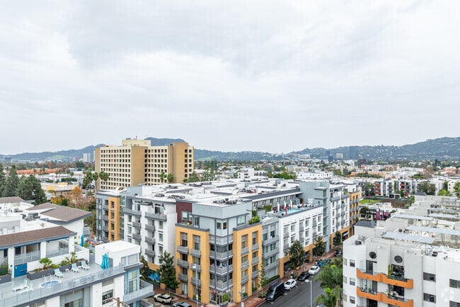 Building Photo - Milano at NoHo