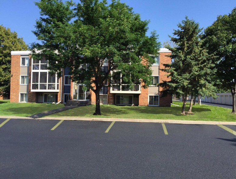 Garden Gates 63906402 Douglas Dr N Brooklyn Park MN 55429