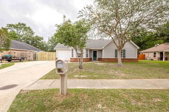 Building Photo - Freshly Renovated Rental Property