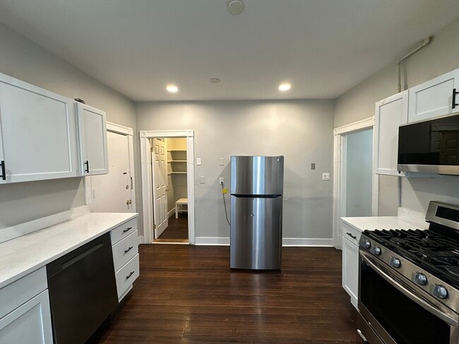 Building Photo - 94 Lonsdale St