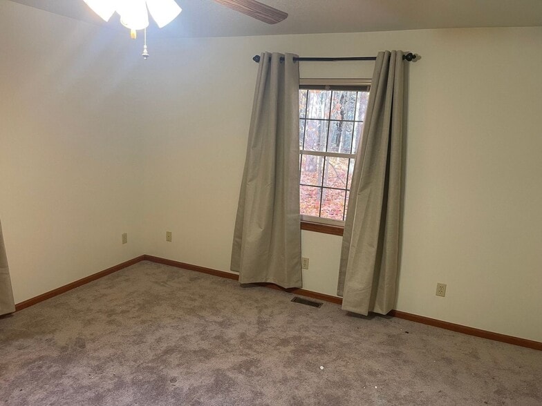 Building Photo - 6268 Barney Rd