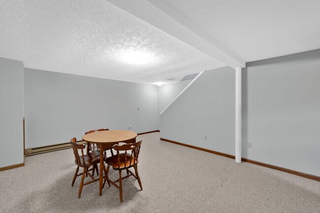 Building Photo - 1 Abbott Rd