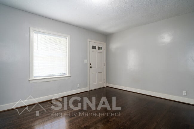 Building Photo - 4724 Terrace M