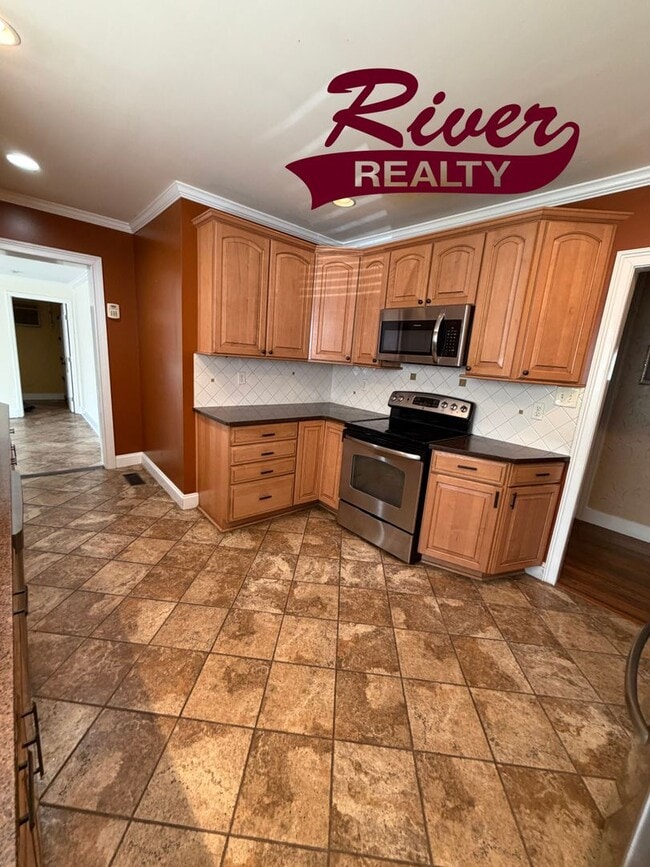 Building Photo - Brick home in Augusta!