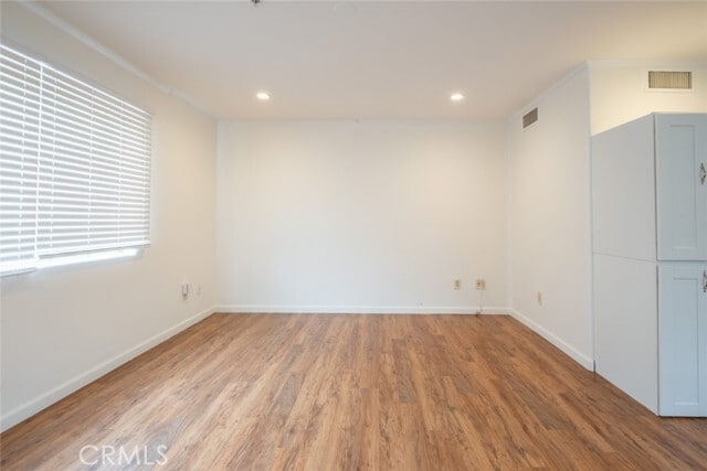 Building Photo - 1329 Linden Ave