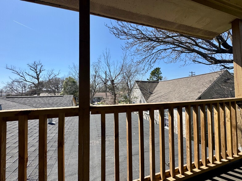 Building Photo - 804 Pearl St