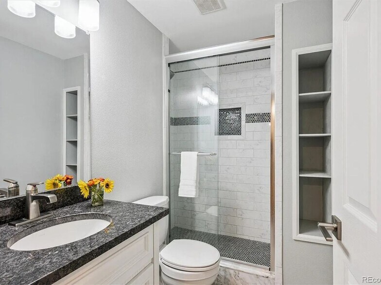 Building Photo - 1162 E 130th Ave